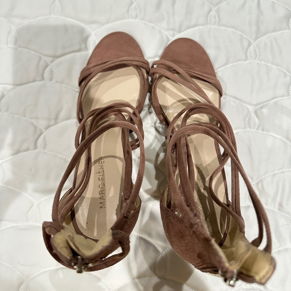 Nude Heels - Picture 2 of 2